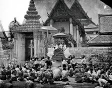 King Mongkut of Siam [Thailand] arriving at the Temple of the Reclining Buddha (Wat Pho)..., 1865. Creator: John Thomson