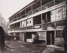 King's Head Inn, Southwark, London, 1881. Artist: Henry Dixon