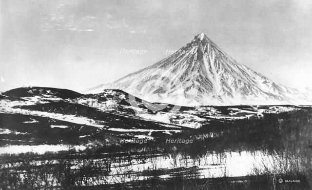 Klyuchevskoy volcano, 1922-1923. Creator: Rene Malaise.