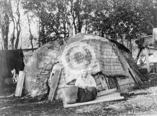 Klamath tule hut, c1923. Creator: Edward Sheriff Curtis.