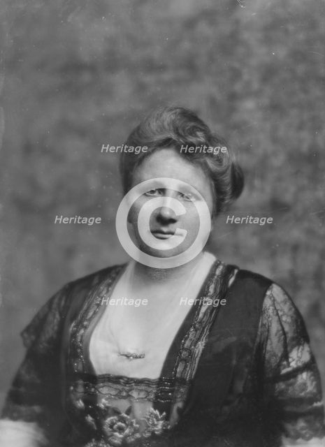 Klie, Anna, Mrs., portrait photograph, 1916 Apr. 26. Creator: Arnold Genthe.