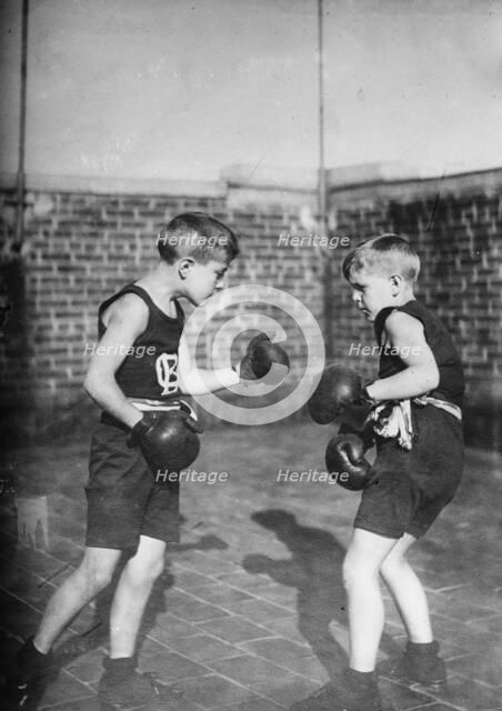 Kruger Bros., between c1910 and c1915. Creator: Bain News Service.