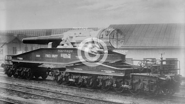 Krupp gun on R.R. car, 1914. Creator: Bain News Service.