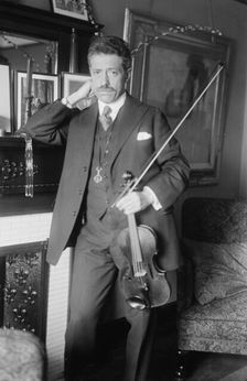 Kreisler, between c1915 and c1920. Creator: Bain News Service