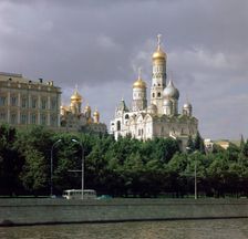 Kremlin seen across the Moskva river