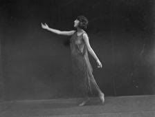 Kubert, Chloe, Miss, 1919 Creator: Arnold Genthe