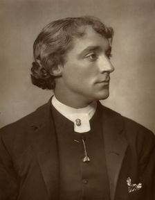 Kyrle Bellow, actor, 1882. Artist: St James's Photographic Co