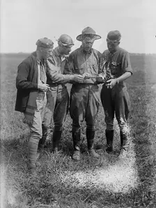 H.G. Smith, Lt. H.H. Simons, Capt. R.L. Taylor & Sgt. B.S. Robertson, 1917. Creator: Bain News Service
