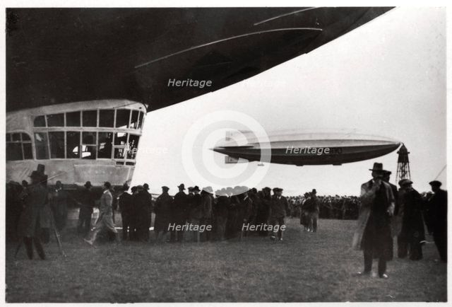 HM Airship R100, 1930 (1933). Artist: Unknown