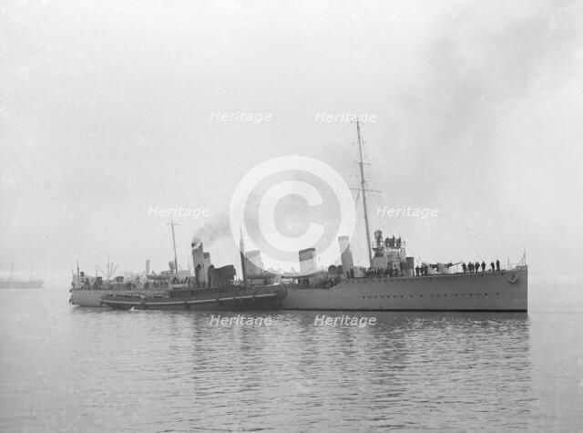 'HMS Broke', 1914. Creator: Kirk & Sons of Cowes.