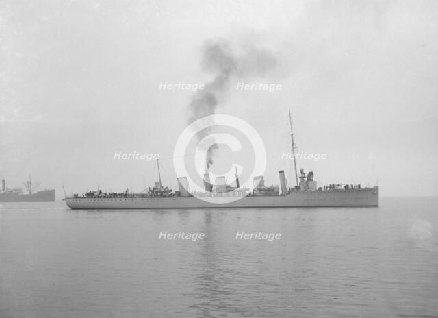 'HMS Broke', 1914. Creator: Kirk & Sons of Cowes.