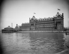 Hotel Chamberlin, Old Point Comfort, Va., 1902. Creator: Unknown