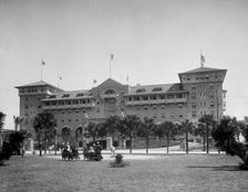 Hotel Clarendon, Seabreeze (i.e. Daytona Beach), Fla., between 1900 and 1920. Creator: Unknown