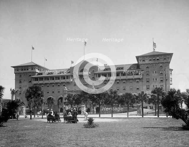 Hotel Clarendon, Seabreeze (i.e. Daytona Beach), Fla., between 1900 and 1920. Creator: Unknown.