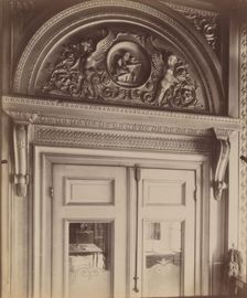 Hôtel Gouthières, 6 rue Pierre Bulet, 1905. Creator: Eugene Atget