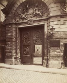 Hôtel des Ambassadeurs de Hollande, 47 rue Vieille-du-Temple, 1900. Creator: Eugene Atget