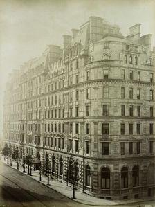 Hotel Metropole, Northumberland Avenue, London, 1885. Artist: Henry Bedford Lemere