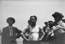 Houdini, between c1910 and c1915. Creator: Bain News Service