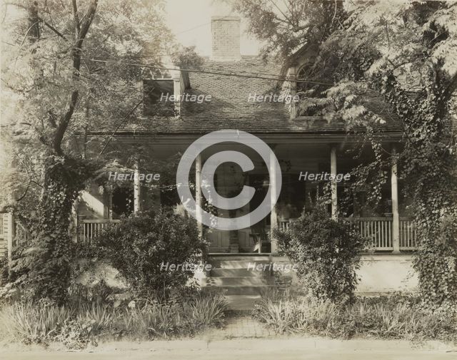 House, 821 Main Street, Natchez, Adams County, Mississippi, 1938. Creator: Frances Benjamin Johnston.