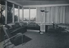 House at Los Angeles by Richard J Neutra. - An interior shot of the living quarters 1942