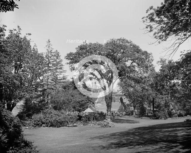 House for Aged People from the Hayes Garden, Cambridge, Mass., between 1900 and 1920. Creator: Unknown.