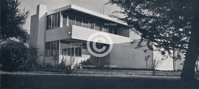 'House for Frank E. Davis, Bakersfield, California, seen from street, facing south', 1939. Artist: Richard Joseph Neutra.