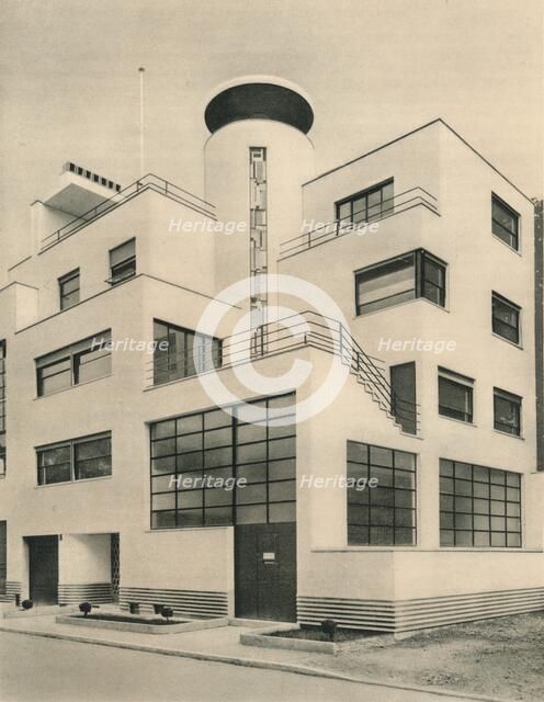 'House of M. M. Joel and Jan Martel, scupltors, Rue Mallet-Stevens, Auteuil', c1927. Artist: Unknown.