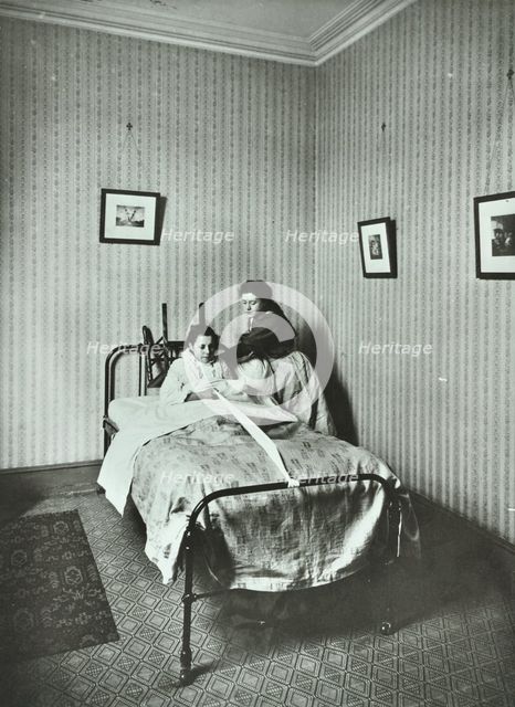 Housewifery, Barnsbury Park School, Islington, London, 1908. Artist: Unknown.