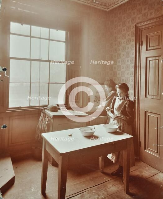 Housewifery, Barnsbury Park School, Islington, London, 1908. Artist: Unknown.