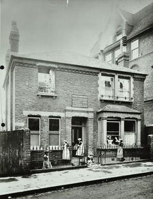 Housewifery, Surrey Lane School, Battersea, London, 1908