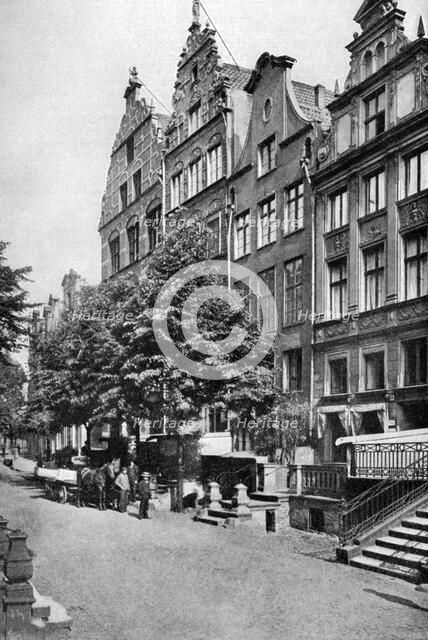 Houses on the Brodbankengasse, Danzig, c1922. Artist: Unknown