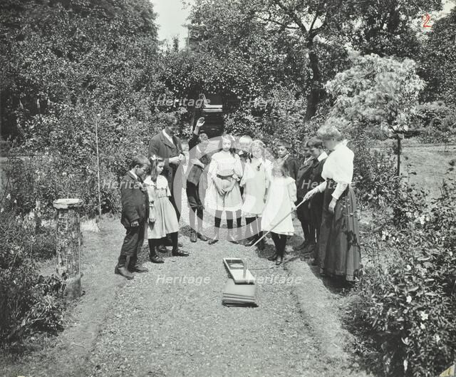 How to read a sun-dial, Birley House Open Air School, Forest Hill, London, 1908. Artist: Unknown.