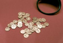 Hoard of Roman gold coins found in England