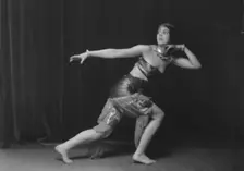 Hoff, Vanda, Miss, 1916 May 21. Creator: Arnold Genthe