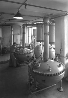 Hoffmann-LaRoche Inc., Nutley, New Jersey, 1943. Creator: Gottscho-Schleisner, Inc