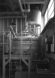 Hoffmann-LaRoche Inc., Nutley, New Jersey, 1943. Creator: Gottscho-Schleisner, Inc