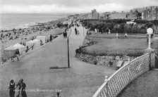 Holidaymakers on West Parade, Bexhill-on-Sea, East Sussex, c1900s-c1920s