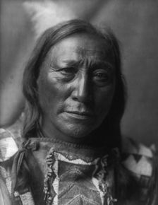 Hollow Horn Bear-Brulé, c1907. Creator: Edward Sheriff Curtis
