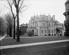 Home of Mrs. C.L. Stephens, 1123 Woodward Avenue, Detroit, Mich., between 1905 and 1915. Creator: Unknown