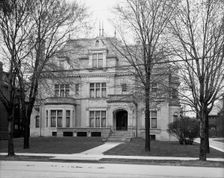 Home of Mrs. C.L. Stephens, 1123 Woodward Avenue, Detroit, Mich., between 1905 and 1915. Creator: Unknown