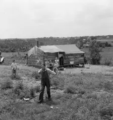 Home on "Scratch Hill," outside Atoka, Oklahoma, 1938. Creator: Dorothea Lange