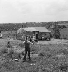 Home on "Scratch Hill," outside Atoka, Oklahoma, 1938. Creator: Dorothea Lange