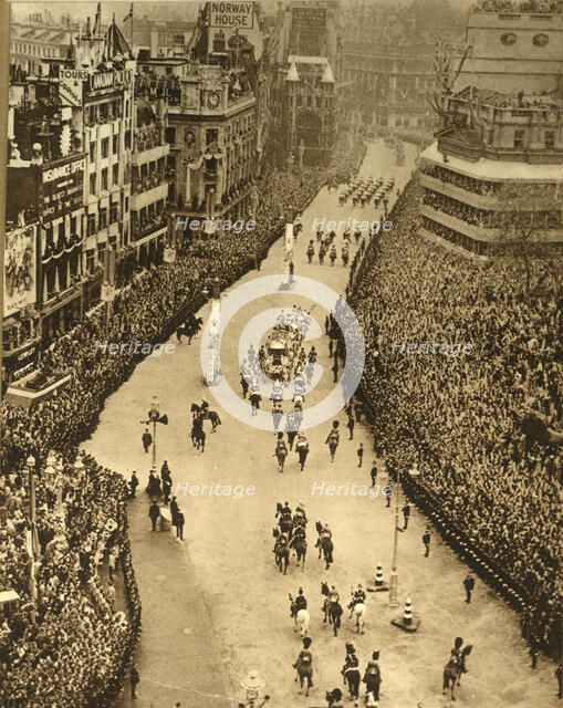 'Homeward Bound Through Trafalgar Square', 1937. Creator: Photochrom Co Ltd of London.
