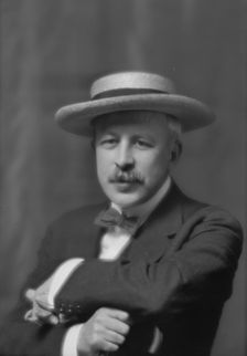 Hood, George, Mr., portrait photograph, 1912 May 28. Creator: Arnold Genthe