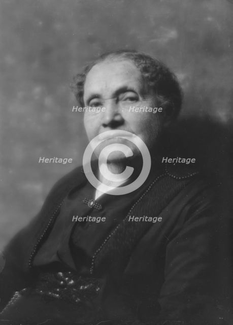 Hooker, Mrs., portrait photograph, 1916 May 18. Creator: Arnold Genthe.
