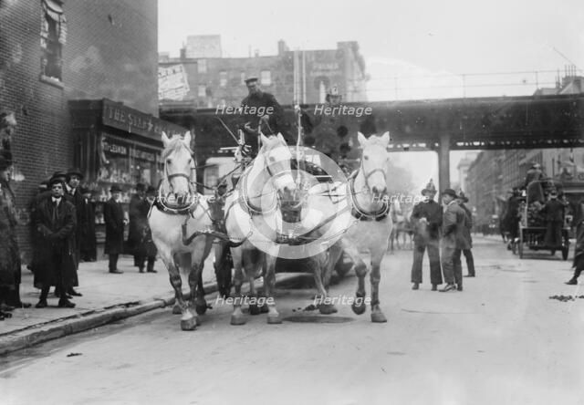 Hook and ladder #7, between c1910 and c1915. Creator: Bain News Service.