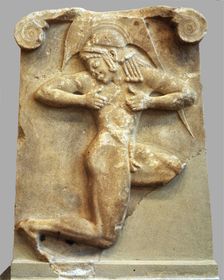Hoplitodromo funeral stele in marble, depicting a nude man with helmet participating in a race