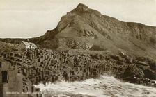 Horizontal Pillars, Giants Causeway late 19th-early 20th century. Creator: Unknown