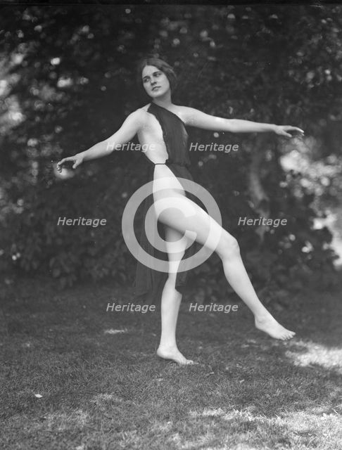 Hornbeck, Solveig, Miss, 1921 July 22. Creator: Arnold Genthe.