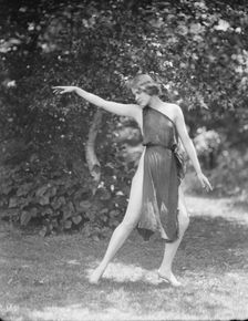 Hornbeck, Solveig, Miss, 1921 June 21. Creator: Arnold Genthe
